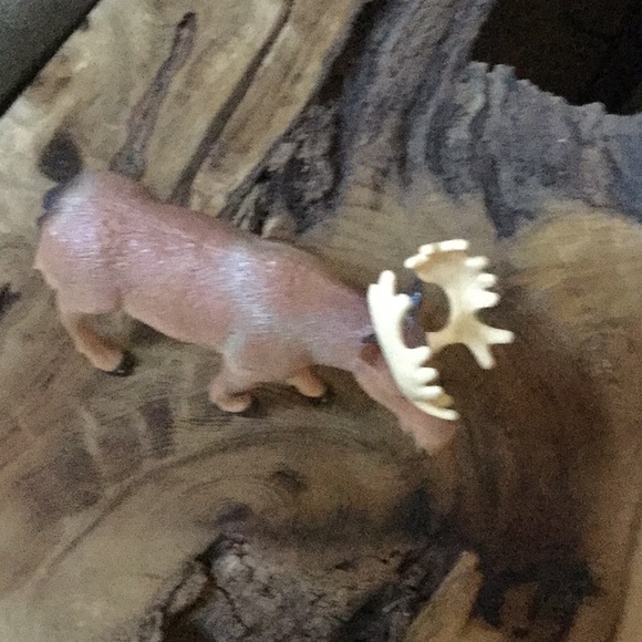 Moose Mother Nature toy display statue outdoor cabin lodge craft market decor - Picture 2 of 9